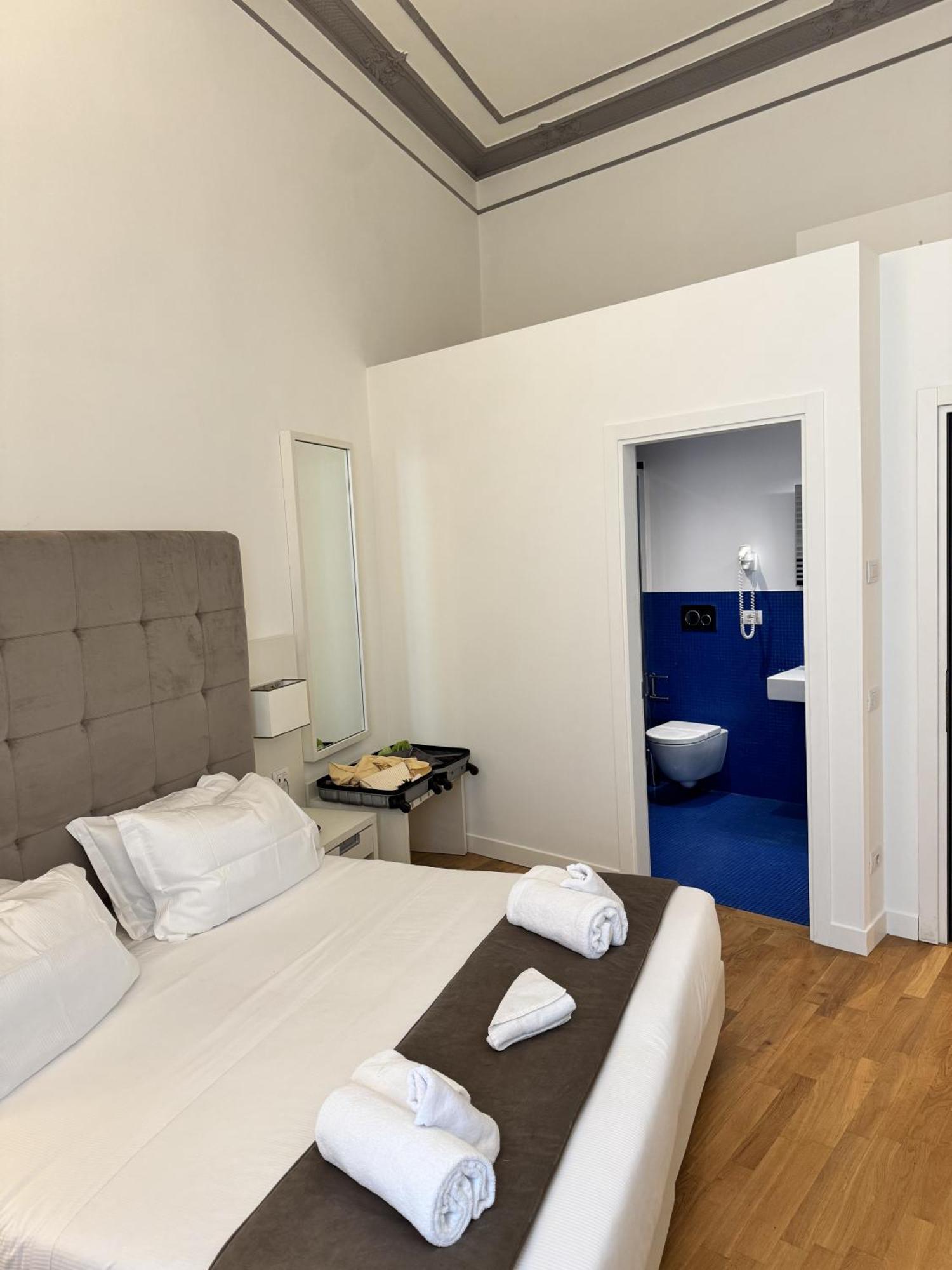 History Suite Essence Rome Extérieur photo